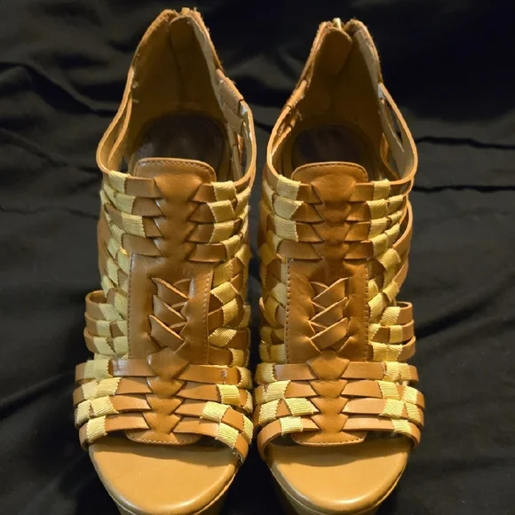 Gianni Bini Tan and Gold Wedge Sandals - Picture 5 of 7